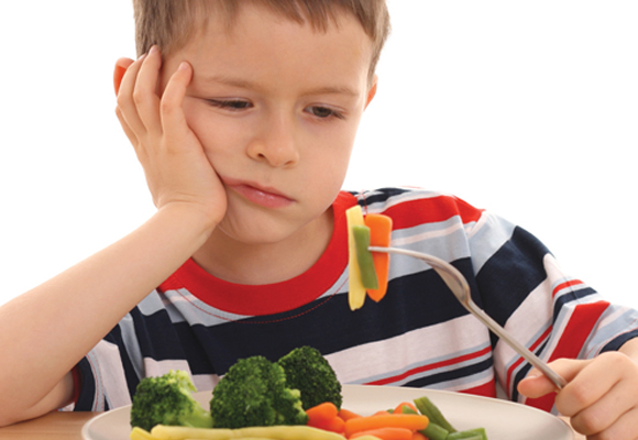 Meu filho não come! Como lidar com as recusas alimentares na infância?